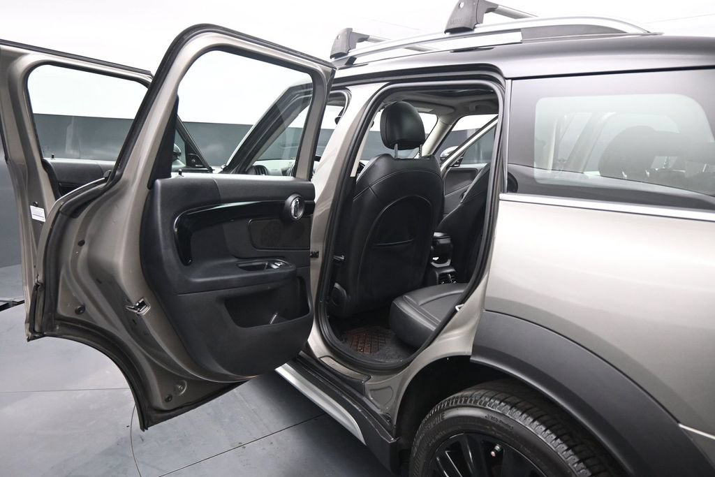 Used 2019 MINI Cooper Countryman S w/ Premium Package FWD image 17