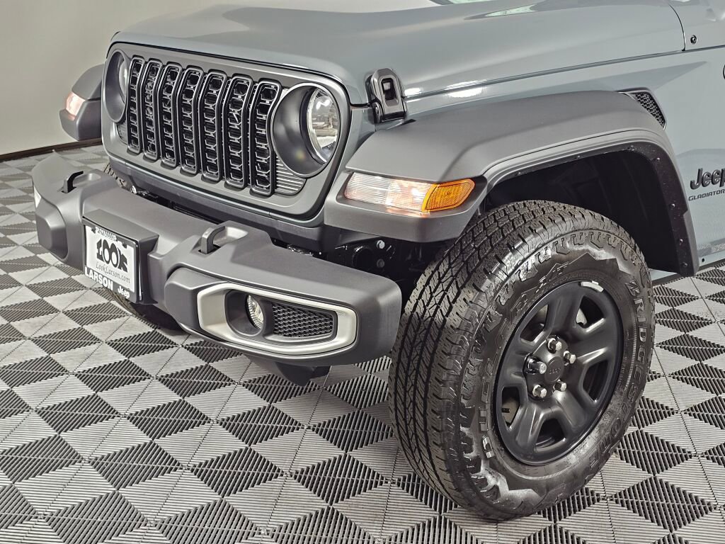 New 2025 Jeep Gladiator Sport image 11