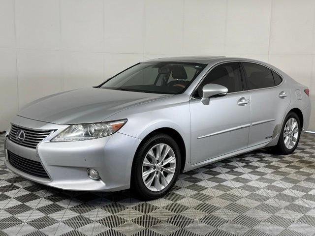 Used 2013 Lexus ES 300h w/ Luxury Pkg FWD image 2