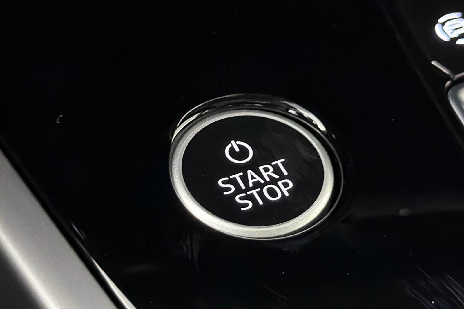 Used 2023 Audi Q4 e-tron Premium Plus w/ Premium Plus image 22