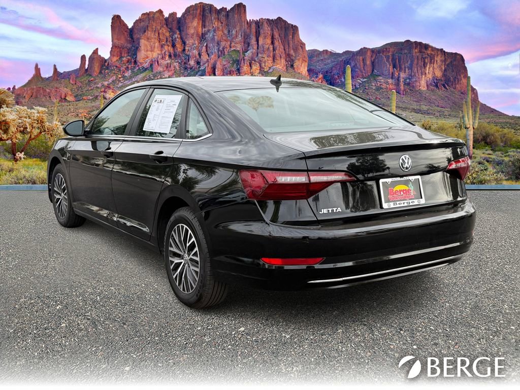 Used 2021 Volkswagen Jetta SE image 4