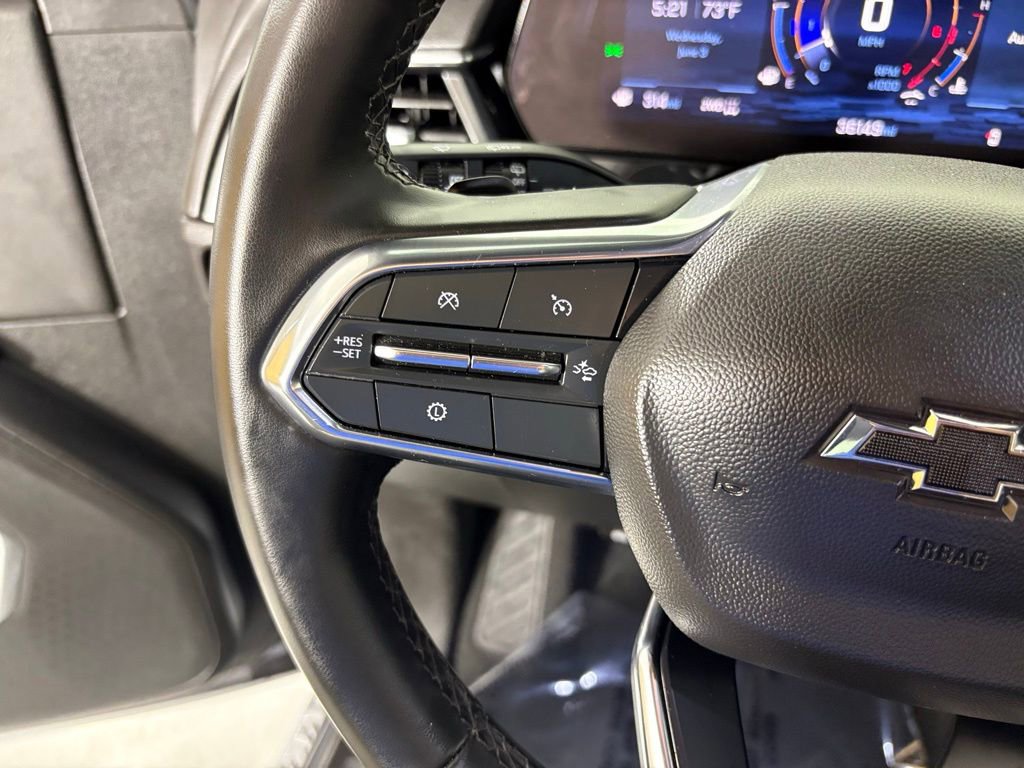 Used 2025 Chevrolet Suburban Z71 AWD/4WD image 23