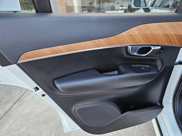 Certified 2025 Volvo XC90 T8 Plus w/ Protection Package Premier AWD/4WD image 17