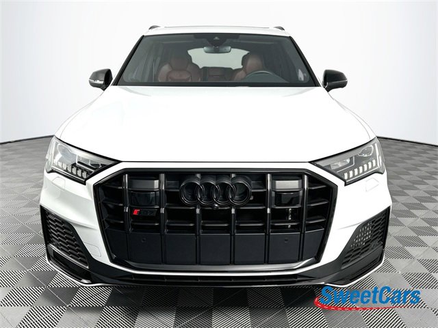 Used 2024 Audi SQ7 Premium Plus w/ Executive Package image 2