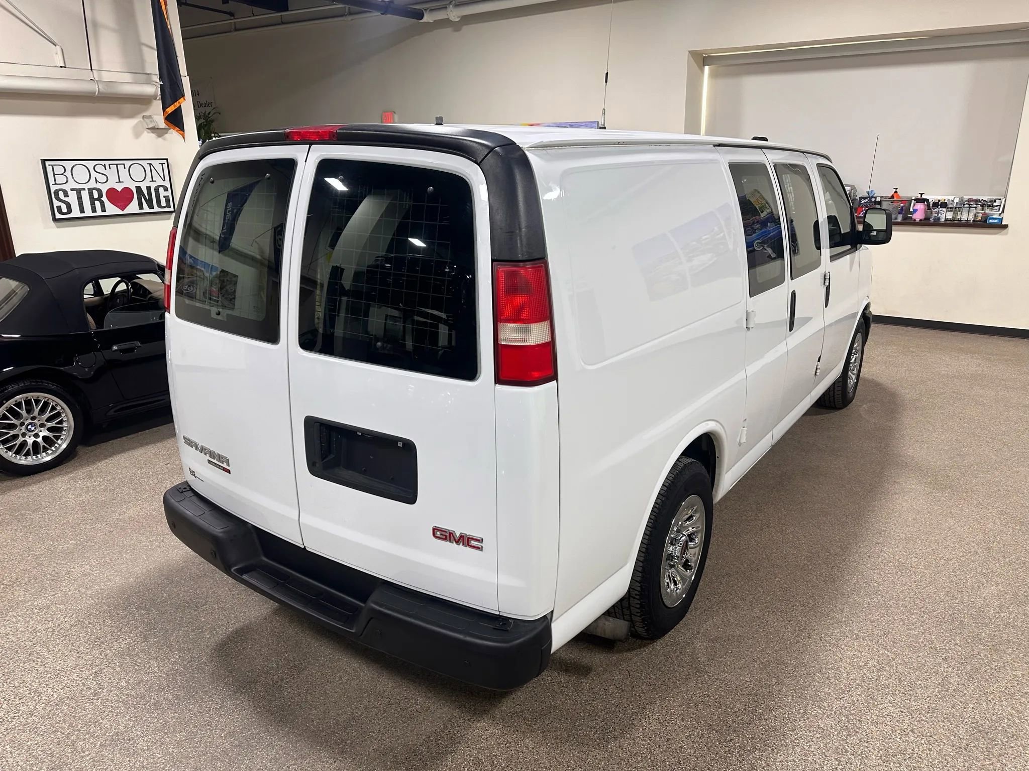 Used 2013 GMC Savana 1500 AWD image 8
