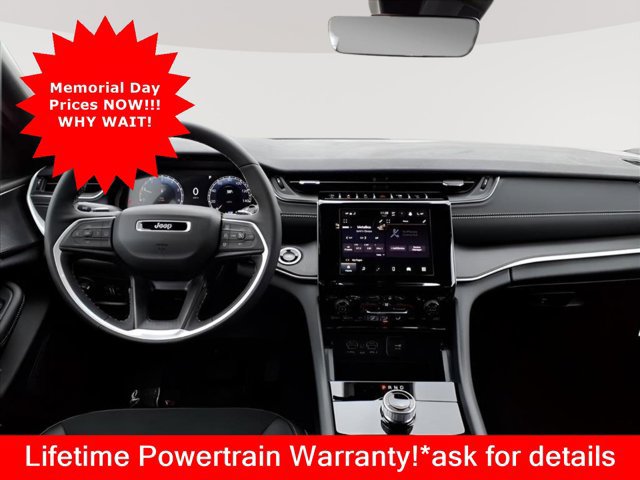New 2025 Jeep Grand Cherokee L Altitude AWD/4WD image 13