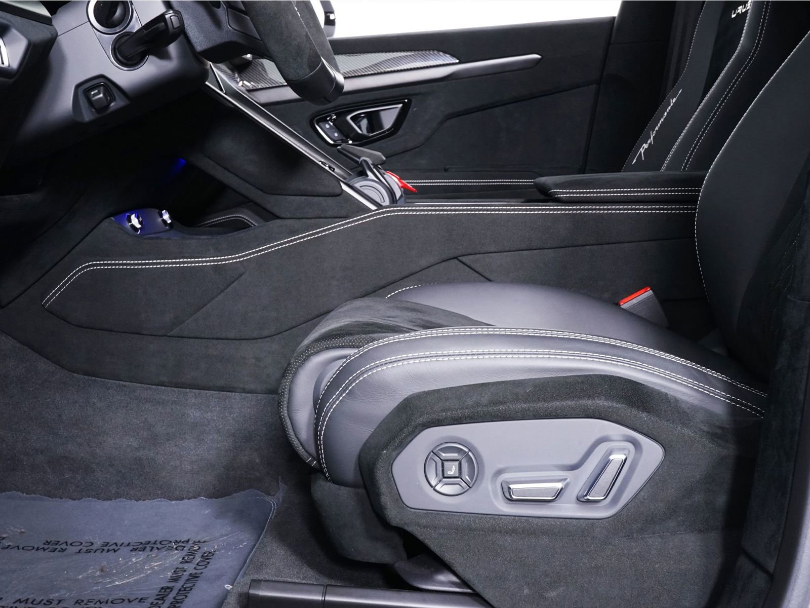 Used 2023 Lamborghini Urus Performante image 23