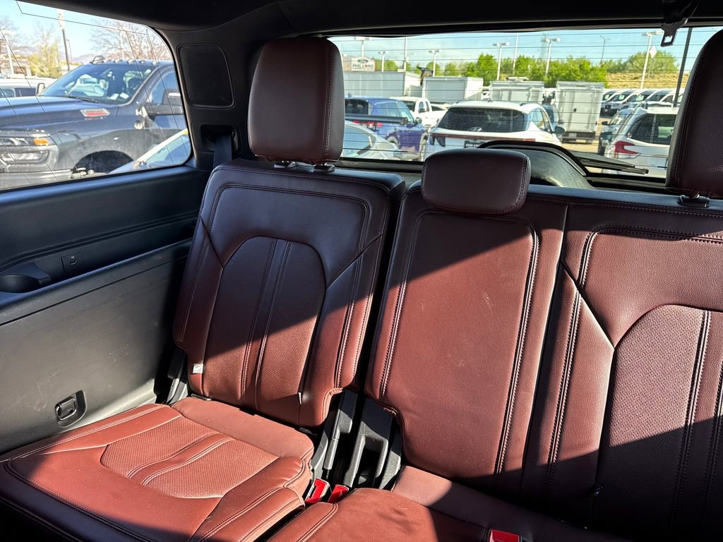 Used 2023 Ford Expedition Limited AWD/4WD image 48