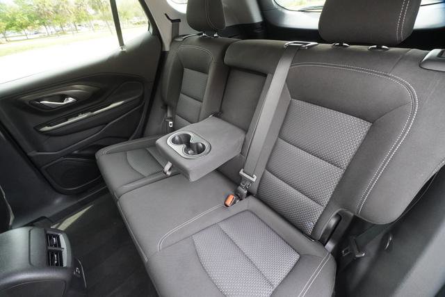 Used 2023 GMC Terrain SLE w/ Driver Convenience Package FWD image 28