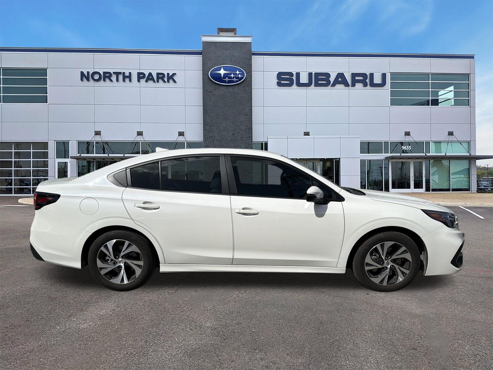 Certified 2025 Subaru Legacy Premium AWD/4WD image 2