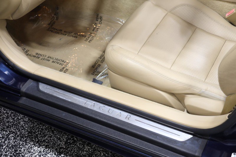 Used 2007 Jaguar XK Convertible RWD image 37