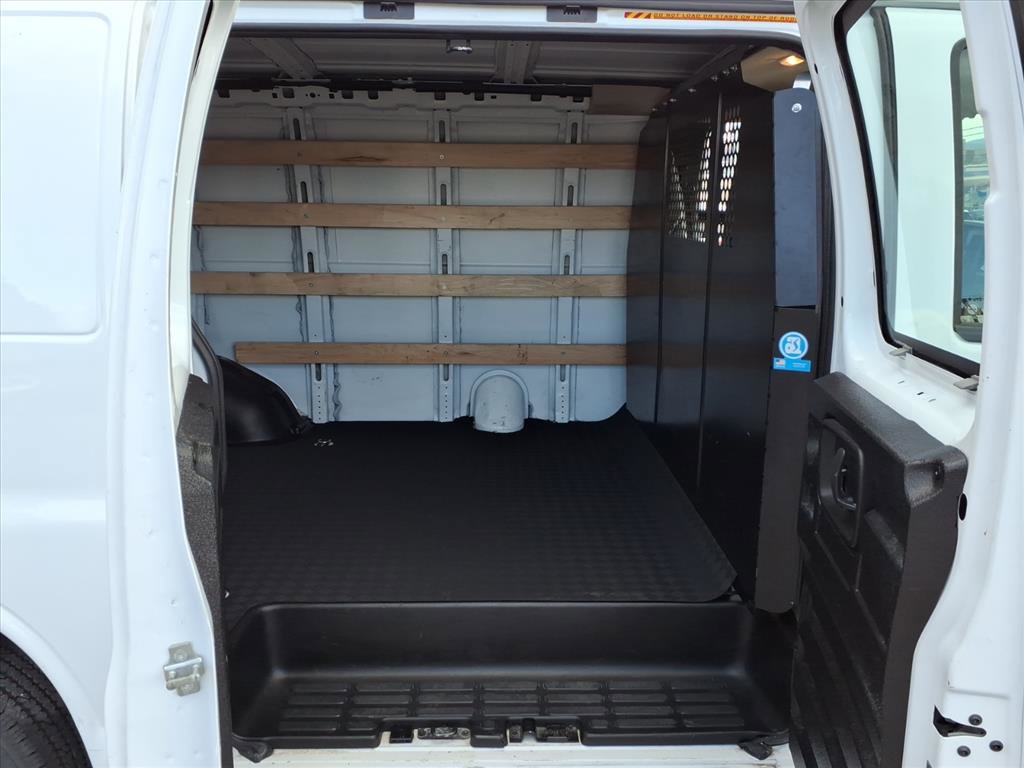 Used 2024 Chevrolet Express 2500 w/ Driver Convenience Package image 12