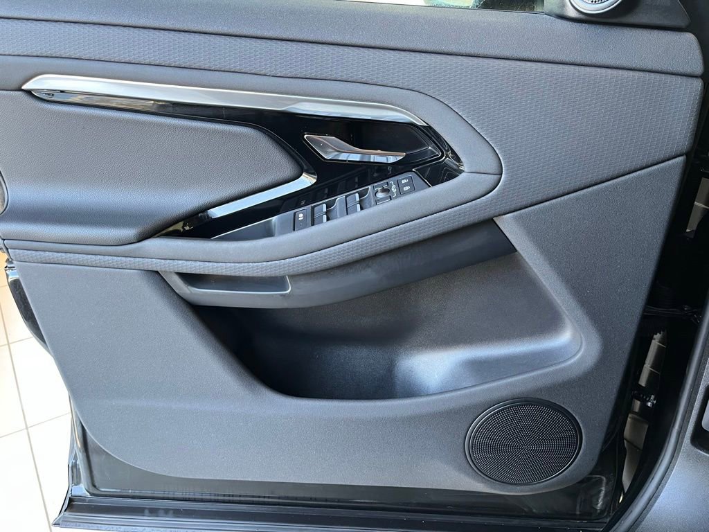 Used 2023 Land Rover Range Rover Evoque S image 47