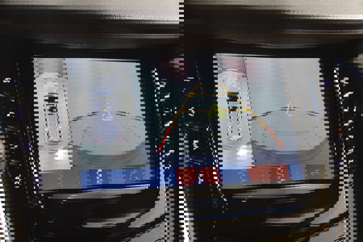 Used 2019 Cadillac Escalade ESV Premium Luxury AWD/4WD image 10