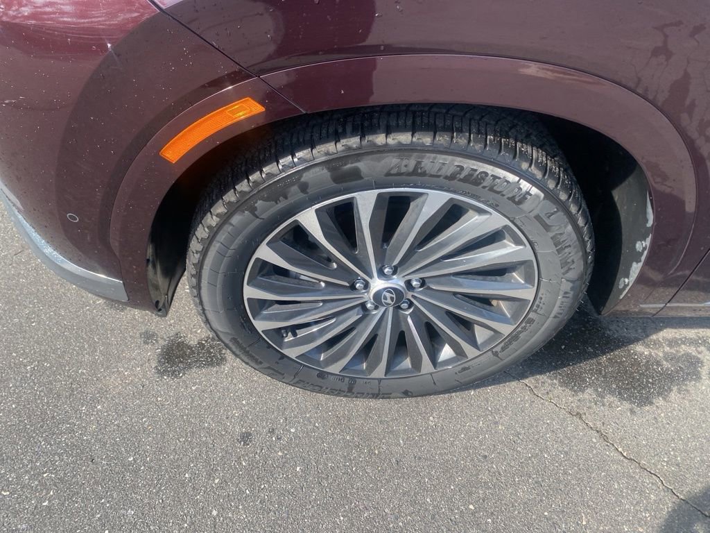 Used 2024 Hyundai Palisade Calligraphy image 9