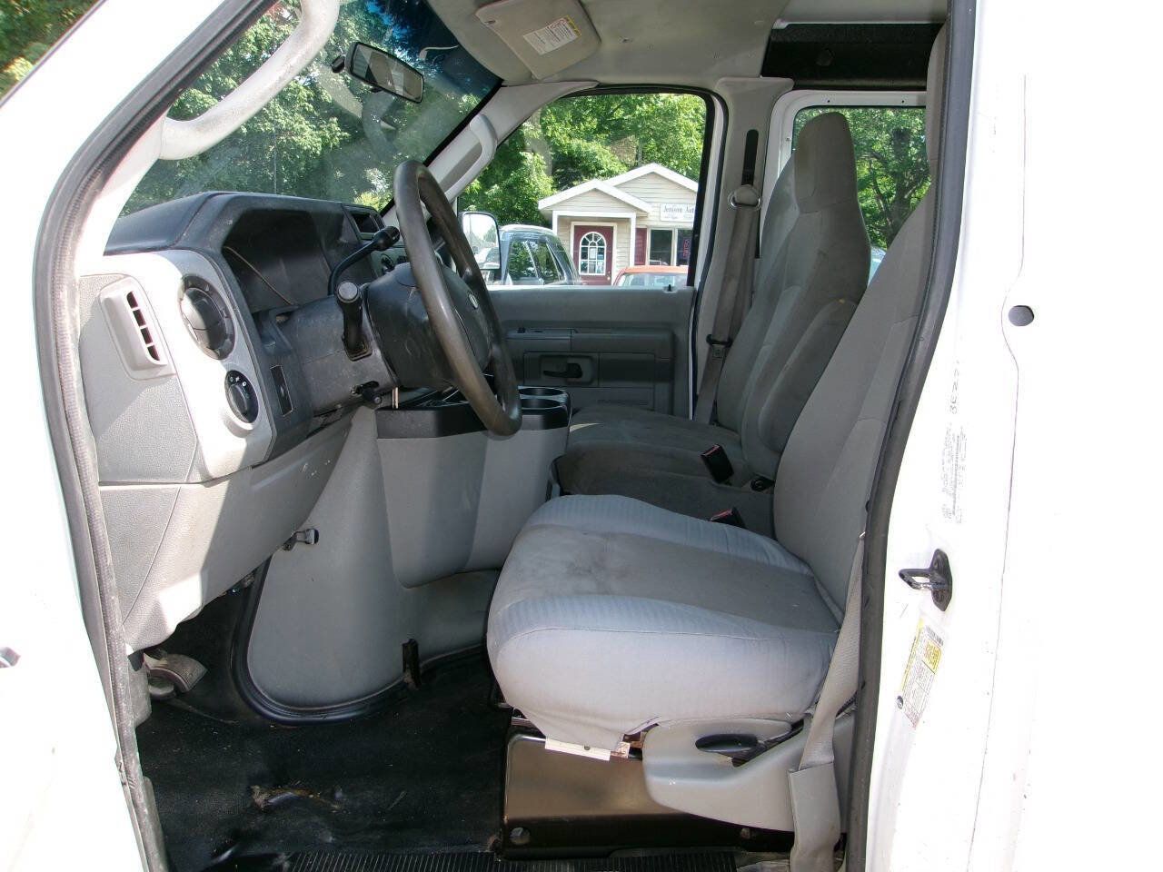 Used 2013 Ford E-250 and Econoline 250 w/ PWR Group image 6