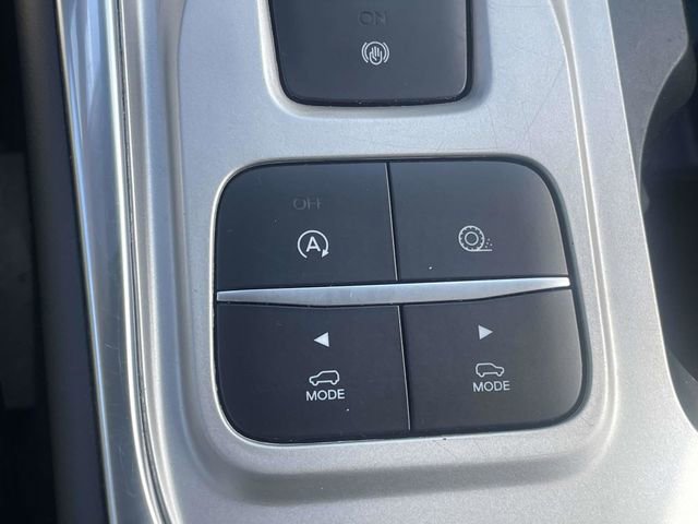 Used 2024 Ford Explorer XLT w/ Equipment Group 202A image 25