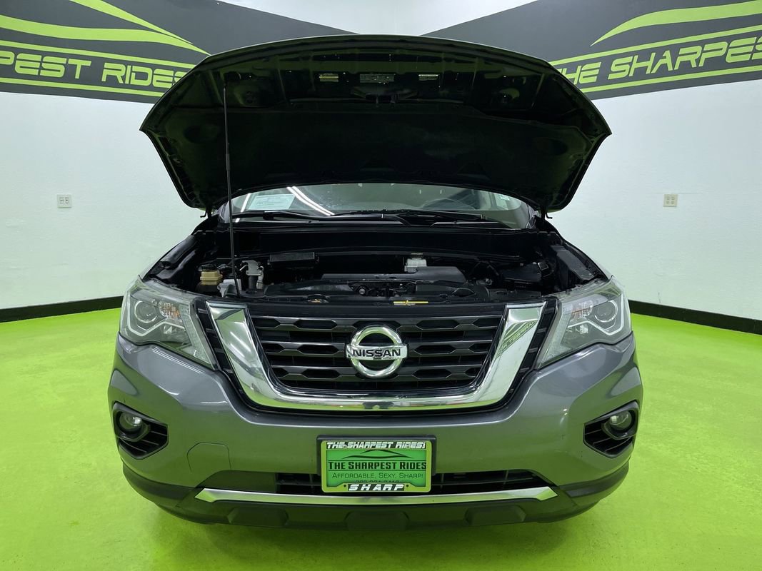 Used 2020 Nissan Pathfinder SV image 4