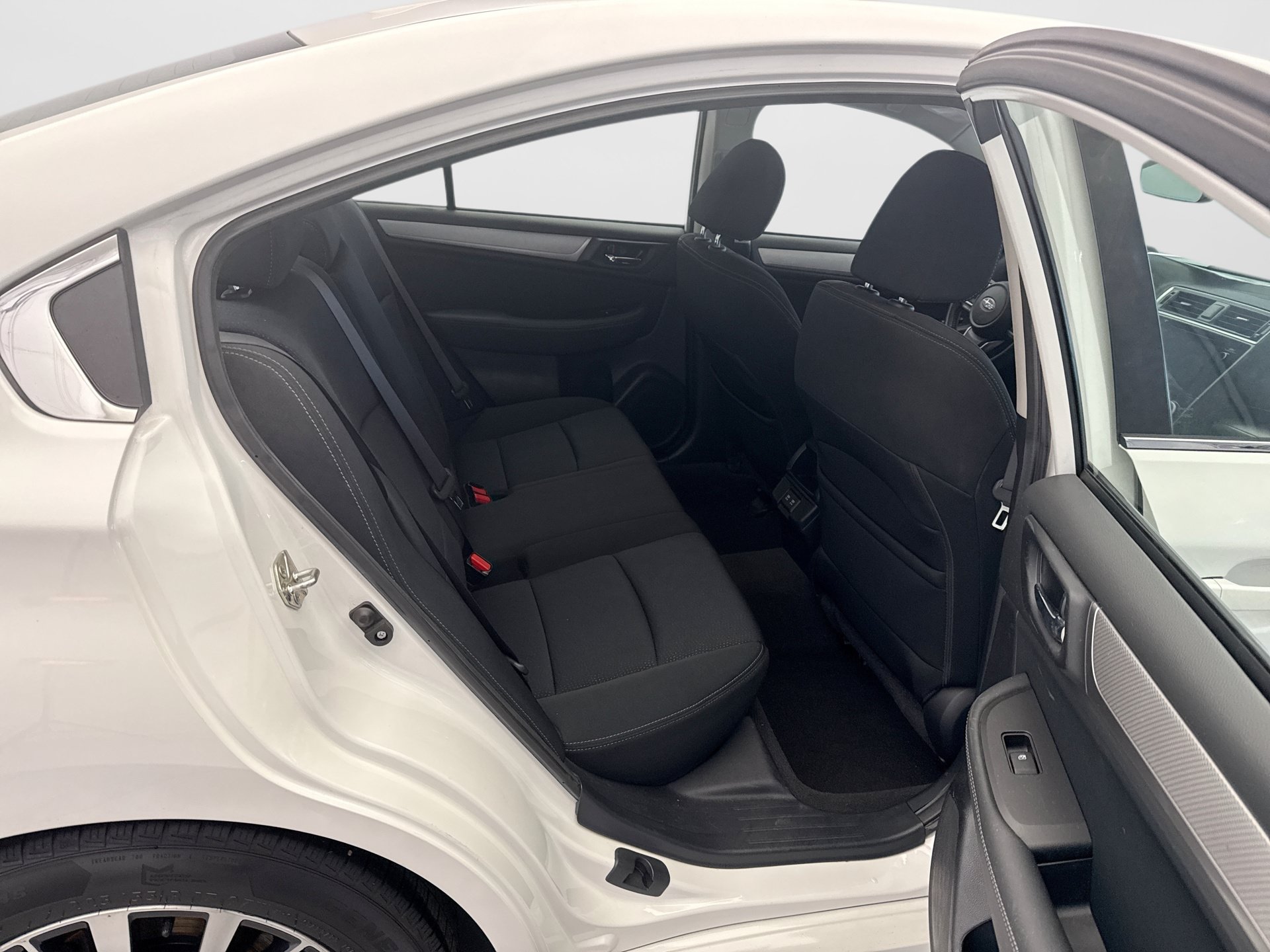Used 2019 Subaru Legacy 2.5i Premium AWD/4WD image 17