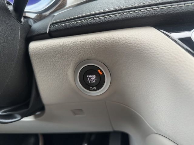 Certified 2023 Chrysler Pacifica Limited image 22