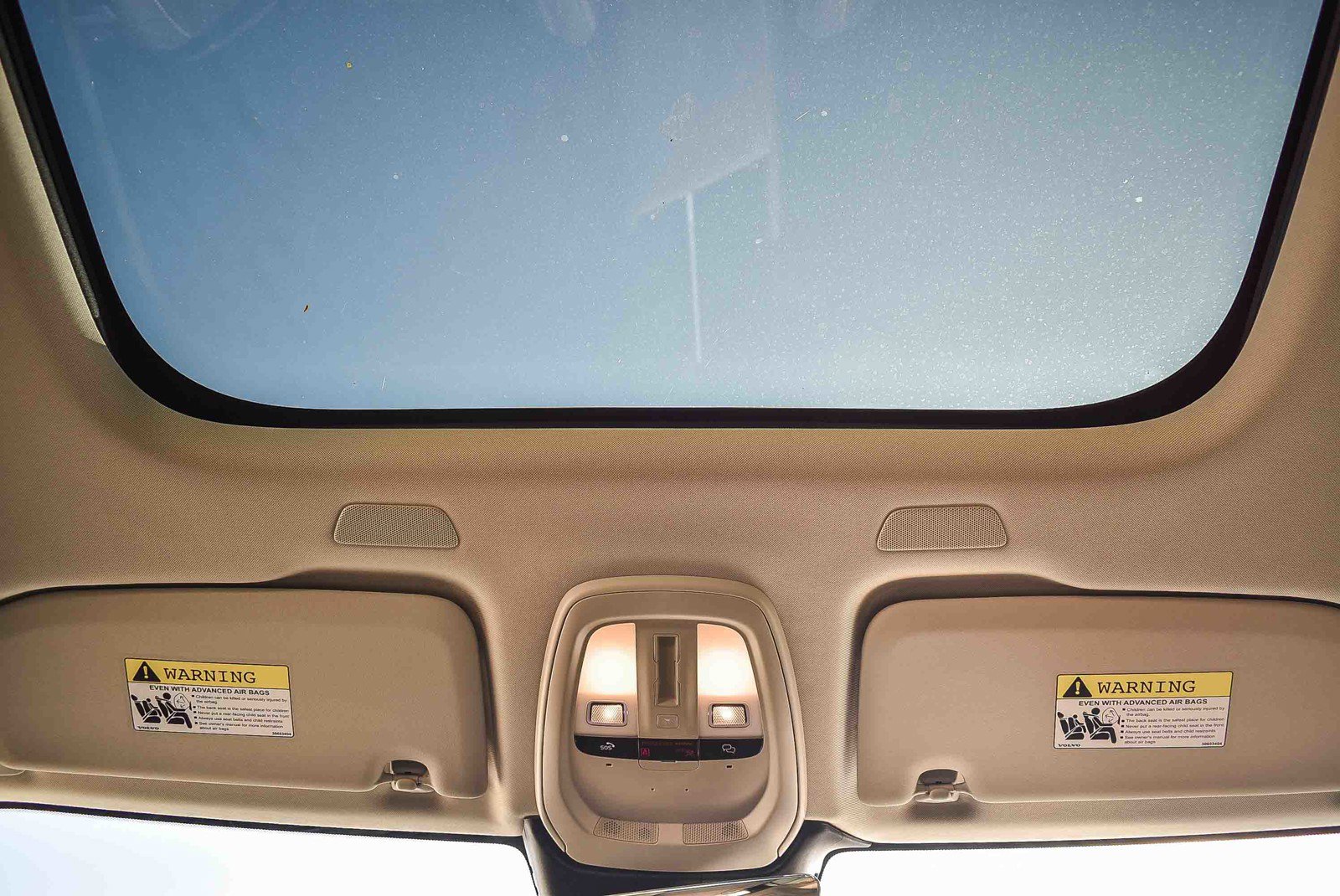 Used 2024 Volvo XC60 B5 Ultimate w/ Protection Package Premier image 15