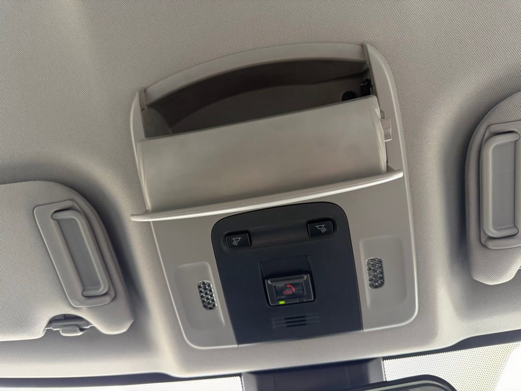 Used 2022 Toyota Camry SE image 25