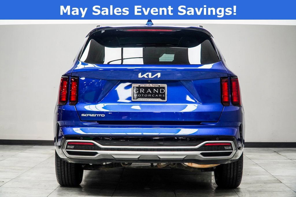 Used 2023 Kia Sorento S w/ Panoramic Sunroof Package FWD image 12