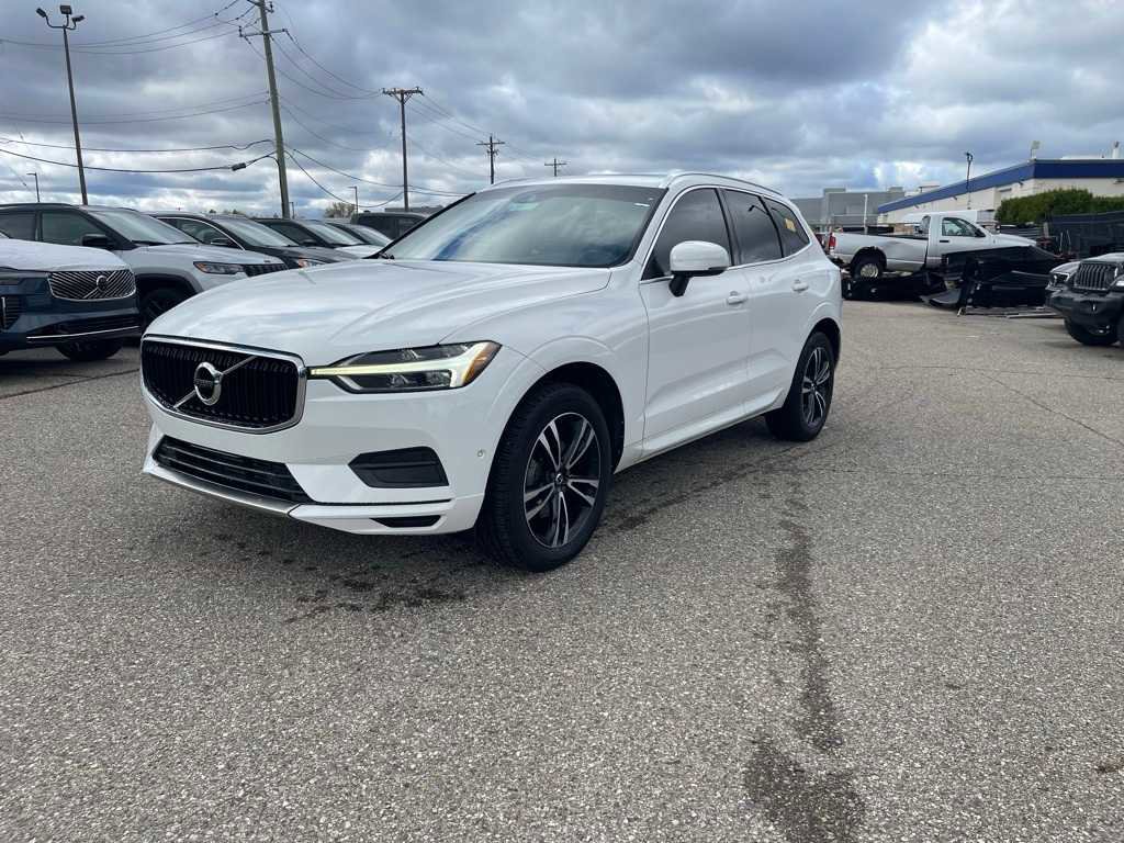 Used 2018 Volvo XC60 T5 Momentum w/ Vision Package