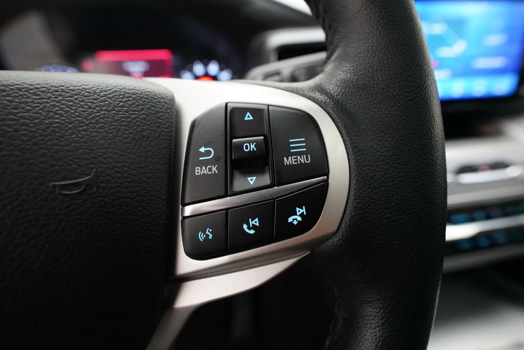 Used 2023 Ford Explorer XLT w/ Equipment Group 202A AWD/4WD image 20