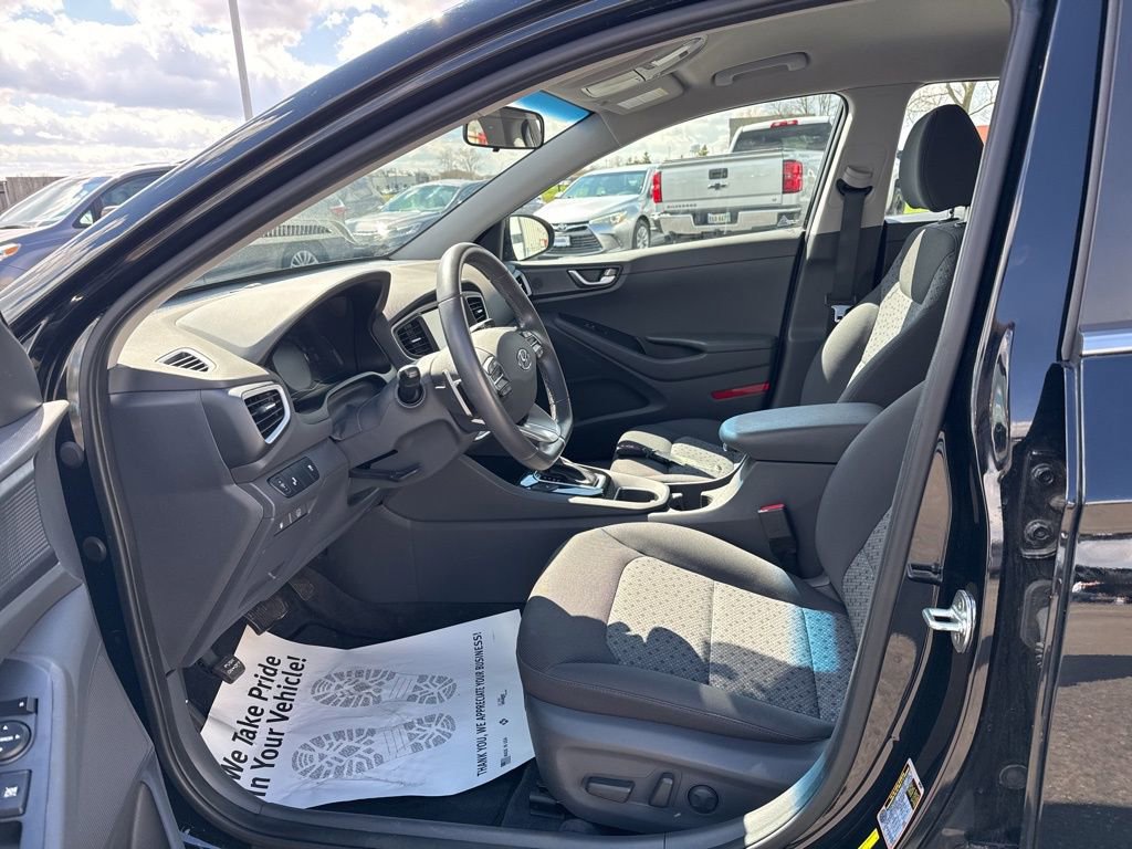 Used 2018 Hyundai Ioniq SEL image 30