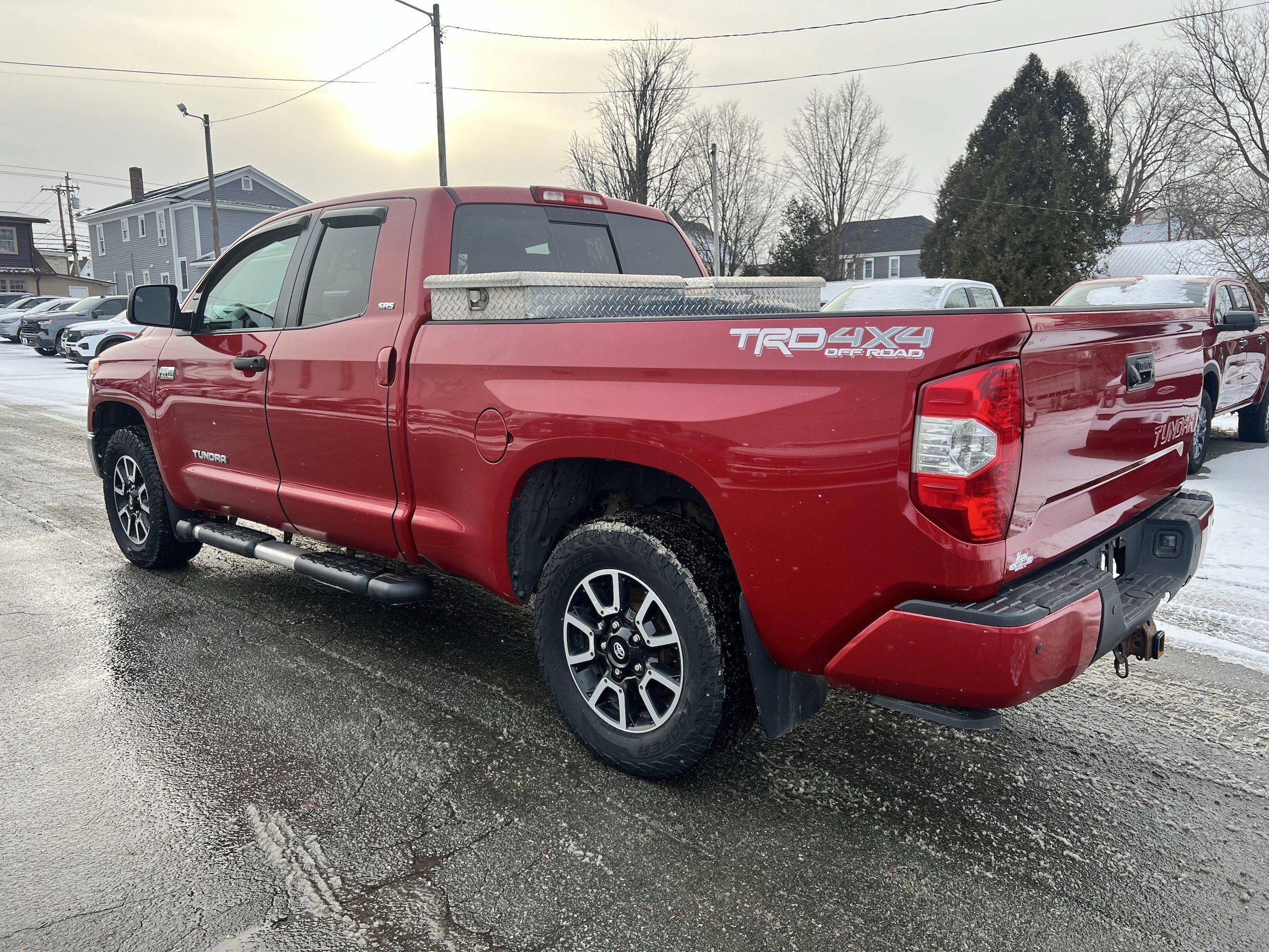 Used 2016 Toyota Tundra SR5 w/ TRD Off Road Package AWD/4WD image 8