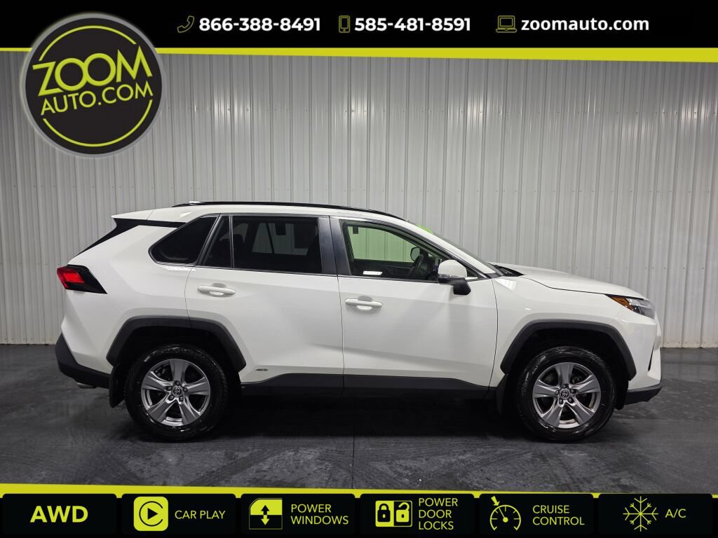 Used 2024 Toyota RAV4 LE AWD/4WD image 1