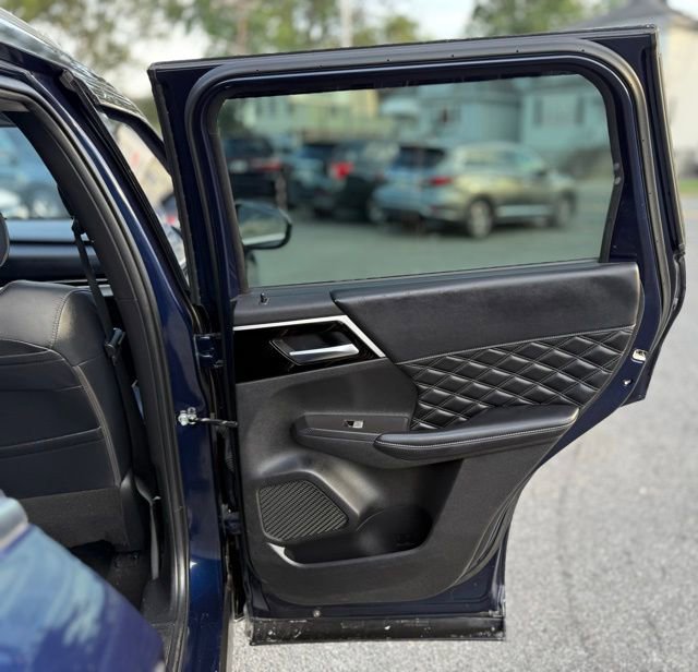 Used 2022 Mitsubishi Outlander SEL image 28