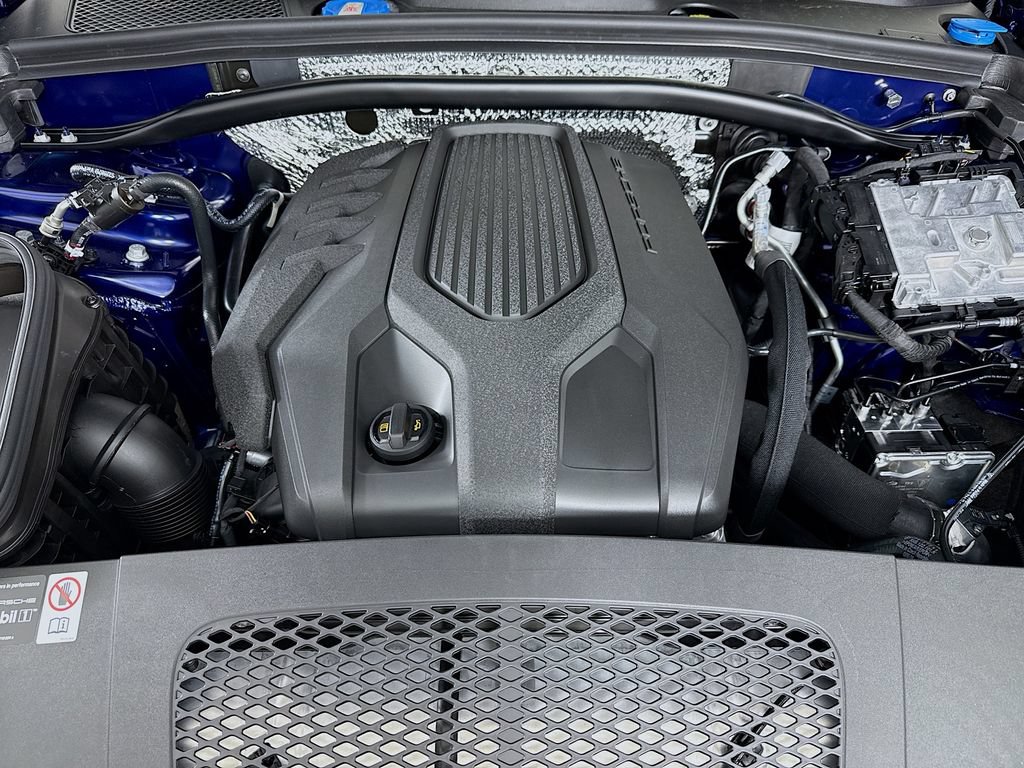 New 2026 Porsche Macan AWD/4WD image 32