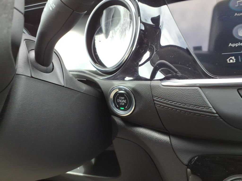 Used 2023 Buick Encore GX Select image 21