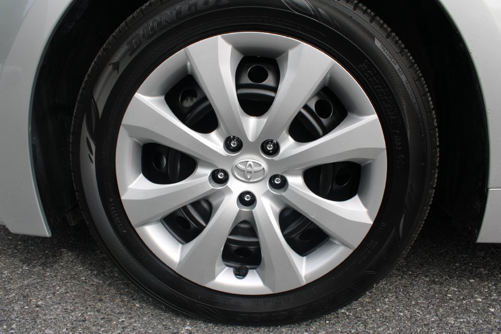 Used 2025 Toyota Corolla LE FWD image 33