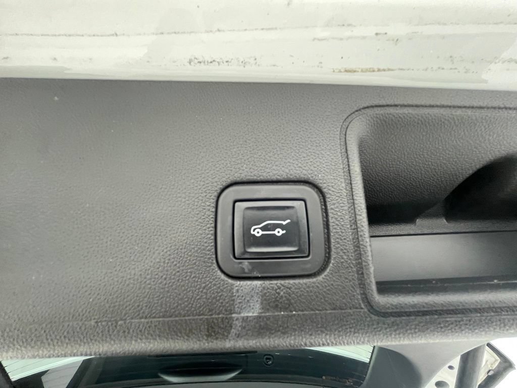 Used 2022 GMC Terrain SLT AWD/4WD image 9