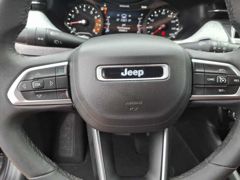Used 2024 Jeep Compass Latitude image 17
