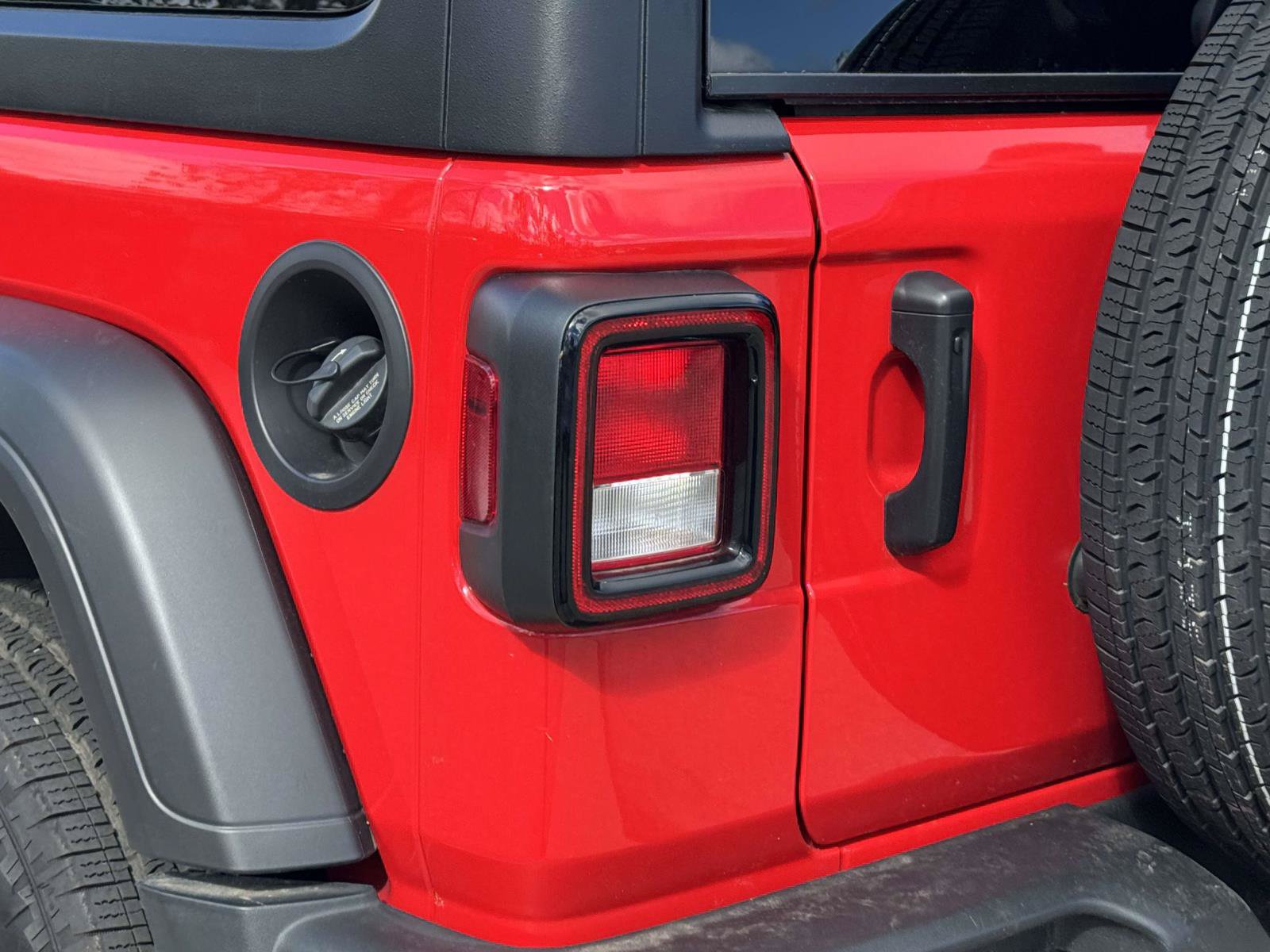 Used 2026 Jeep Wrangler Unlimited Sport AWD/4WD image 9