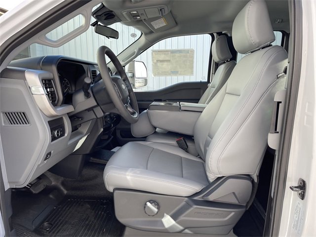 New 2026 Ford F550 4x4 Supercab Super Duty image 10