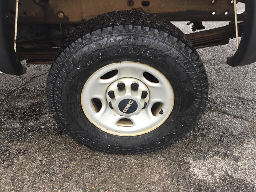 Used 2007 GMC Sierra 2500 W/T RWD image 18
