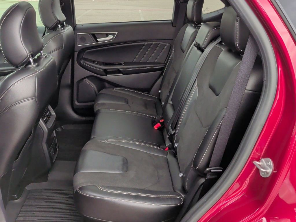 Used 2019 Ford Edge ST w/ Equipment Group 401A AWD/4WD image 40