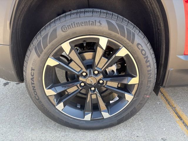 New 2026 Chevrolet Equinox RS w/ LPO, Floor Liner Package AWD/4WD image 9