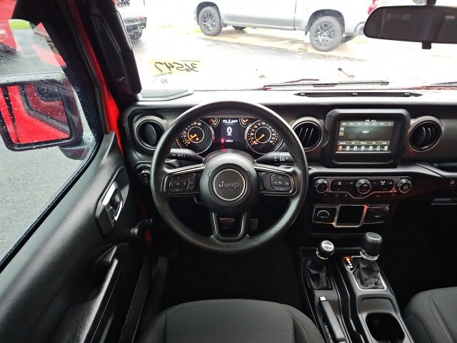 Used 2023 Jeep Gladiator Sport image 3