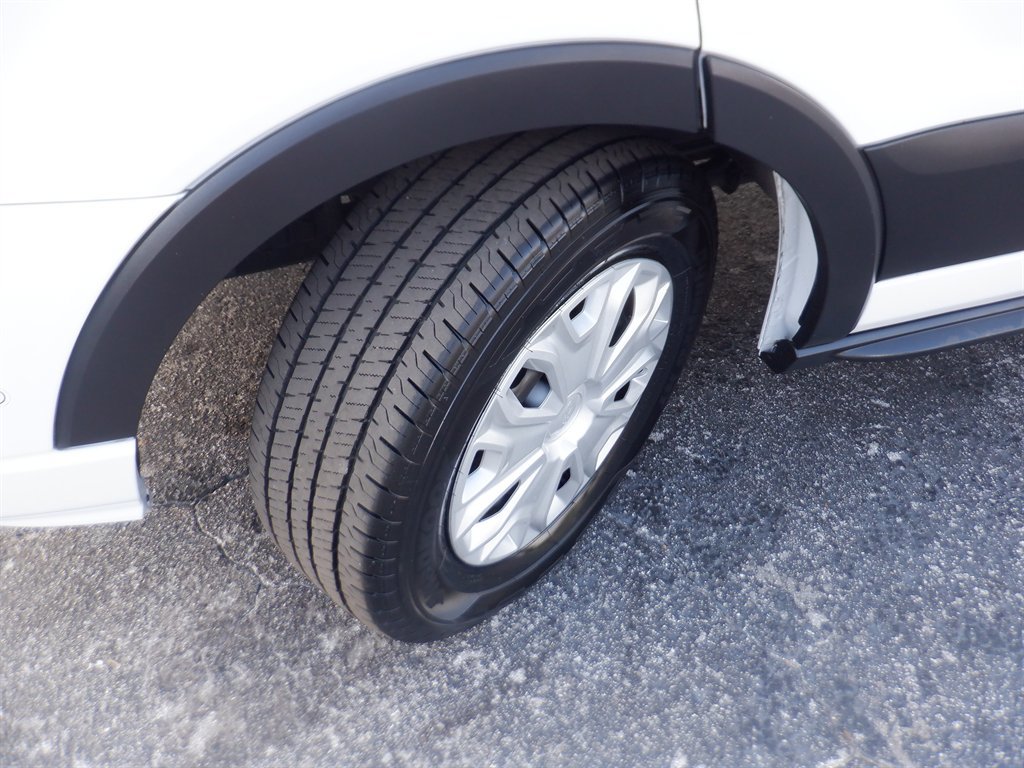 Used 2023 Ford Transit 350 XLT image 17