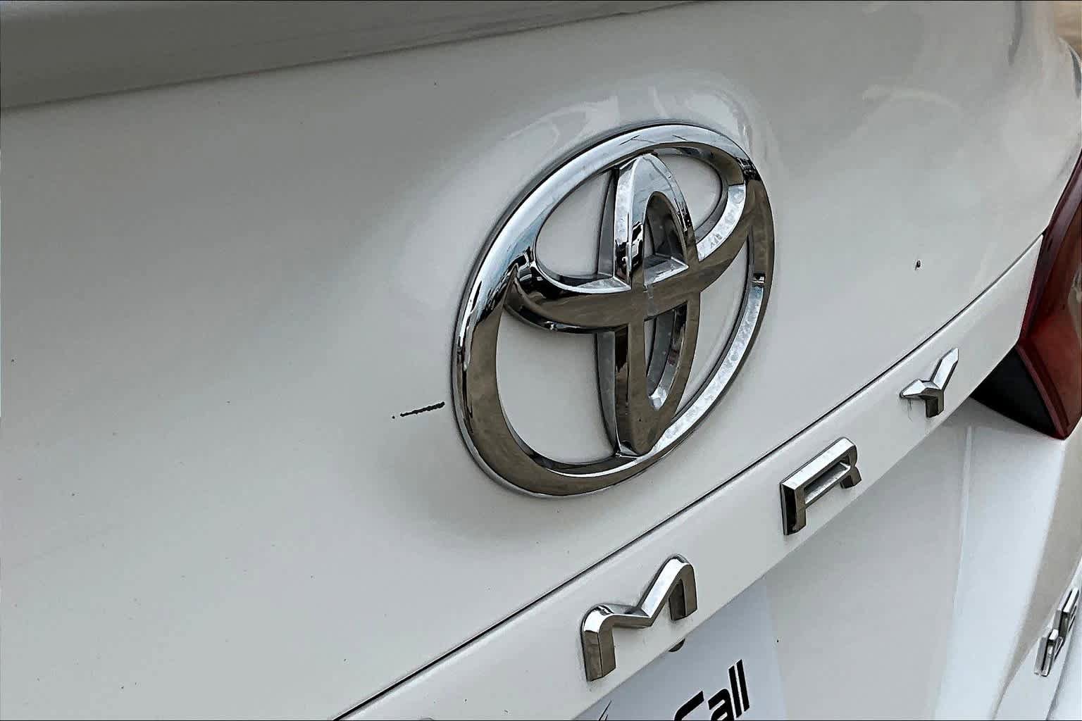 Used 2023 Toyota Camry LE FWD image 31