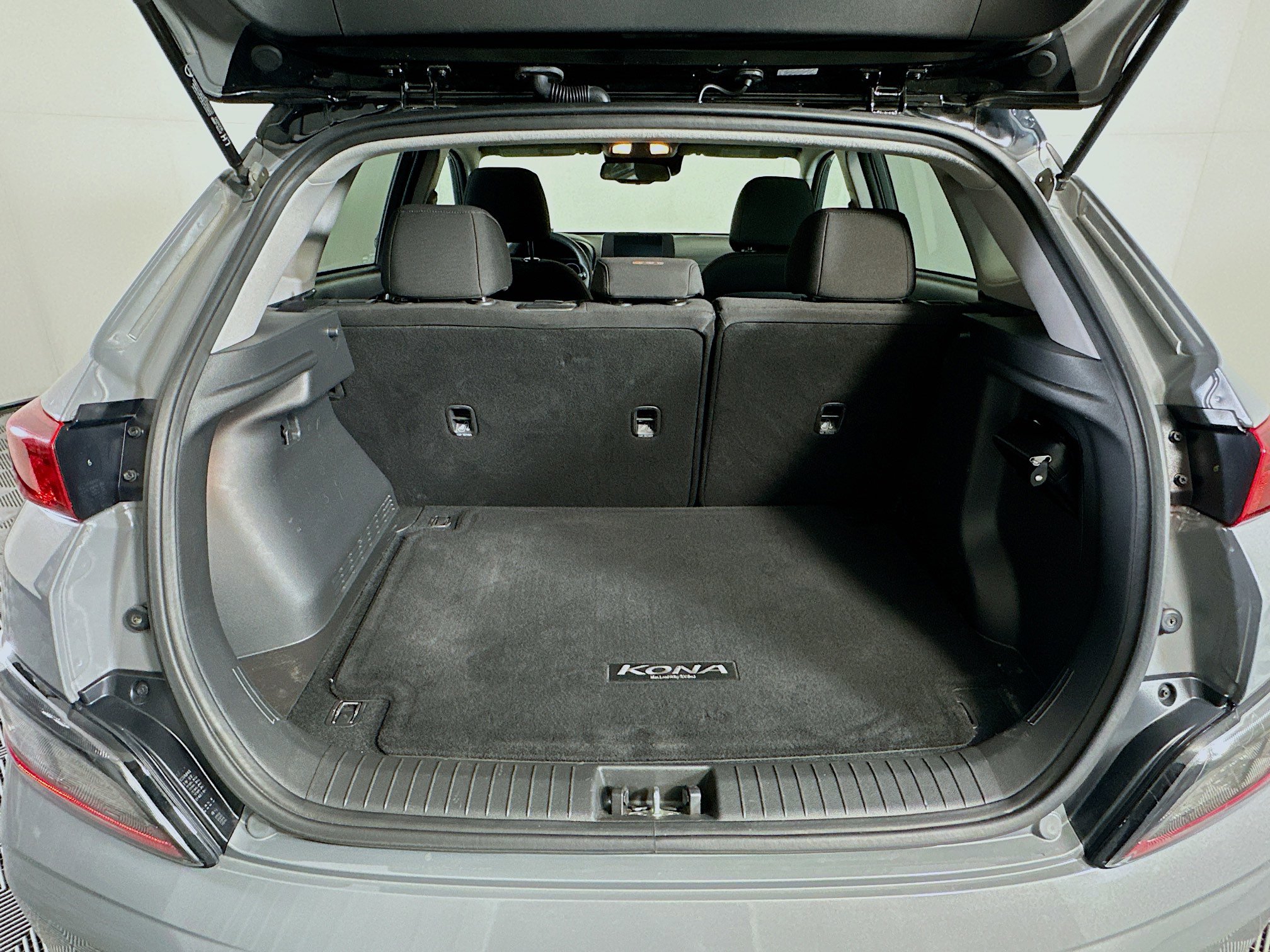 Used 2023 Hyundai Kona SE image 29