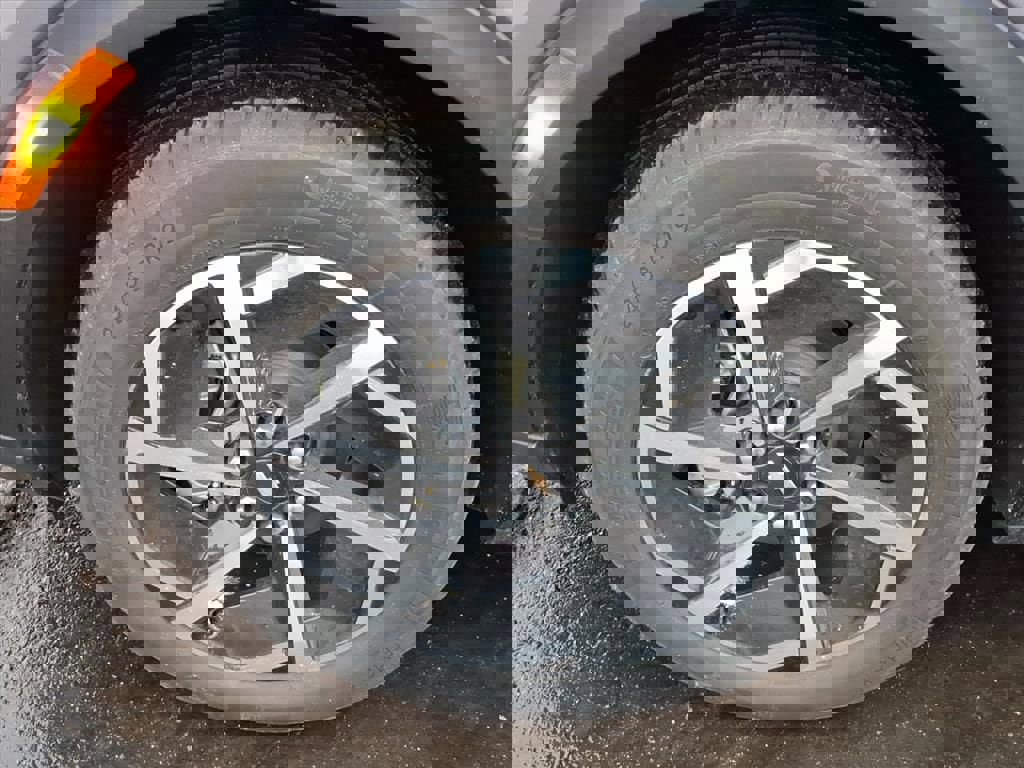 New 2026 Chevrolet Equinox EV LT image 9