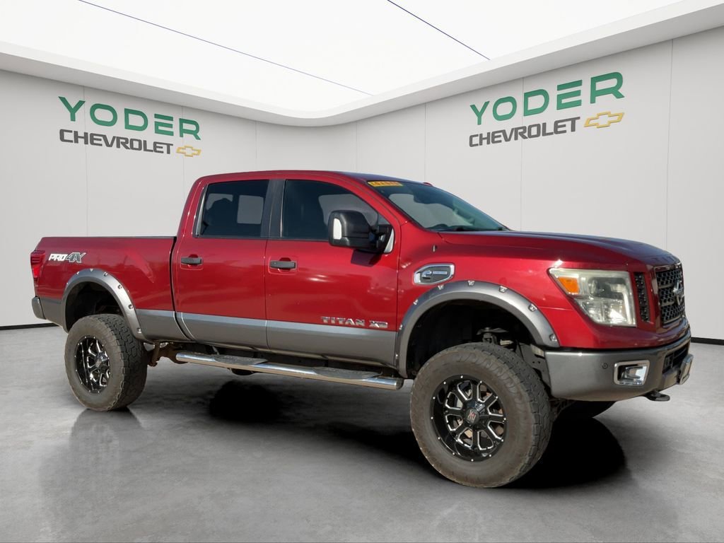 Used 2017 Nissan Titan PRO-4X w/ Pro-4x Convenience Package AWD/4WD image 2