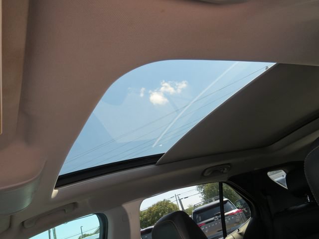 Used 2024 Chevrolet Equinox Premier FWD image 3